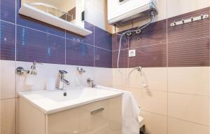 Koupelna v ubytování Apartment Grebastica Lxxxviii