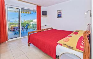 Posteľ alebo postele v izbe v ubytovaní Stunning Apartment In Hvar With Wifi