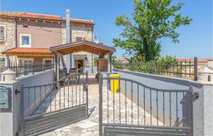 Balkón nebo terasa v ubytování 2 Bedroom Beautiful Home In Marcana