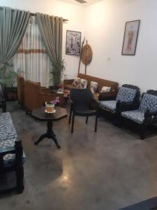 Zona d'estar a Weerakoon Garden Guest