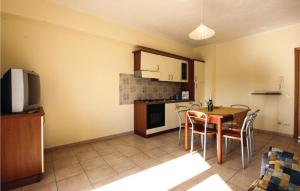 A kitchen or kitchenette at Alloggio Daniela