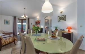 Posedenie v ubytovaní Holiday Home Vinisce Pod Balankinu