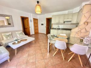 Kuchyň nebo kuchyňský kout v ubytování Casa Blanca , nahe am Strand , WiFI frei + 28 fotografií