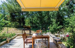Vonkajšia záhrada v ubytovaní One-Bedroom Apartment Bosanka 08 + 23 fotografií