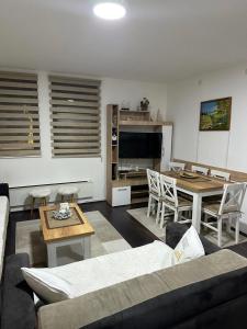 Istumisnurk majutusasutuses Sunčani breg apartman 7