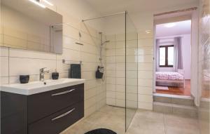 Kúpeľňa v ubytovaní 3 Bedroom Villa In Pula