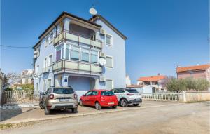 Budova, v ktorej sa apartmán nachádza + 24 fotografií