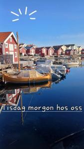 Gallery image of Stenrös Smögen Centralt, stora rum in Smögen