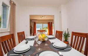 Fotografie z fotogalerie ubytování Nice Home In Grebastica v destinaci Grebaštica