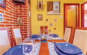 Fotografia z galérie ubytovania 3 Bedroom Cozy Apartment In Crikvenica v destinácii Crikvenica