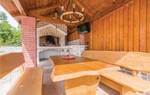 Posedenie v ubytovaní Lovely Home In Krk With Kitchen