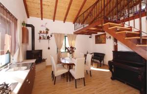 Posezení v ubytování One-Bedroom Holiday Home In Smokvica