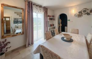 Fotografie z fotogalerie ubytování 3 Bedroom Awesome Home In Splitska v destinaci Splitska