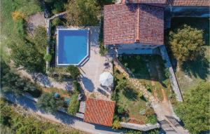 Basen w obiekcie Holiday Home Mio Persan Cr lub w pobliżu