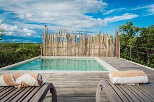 Bazén v ubytování Sunset House nebo v jeho okolí
