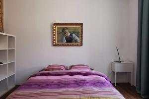 Postel nebo postele na pokoji v ubytování COLUMBUS - Raum für entspannte Aufenthalte nahe zur Schweiz