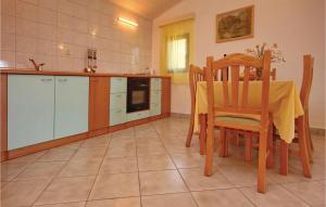 Kuchnia lub aneks kuchenny w obiekcie Apartment Crnja Luka Cr