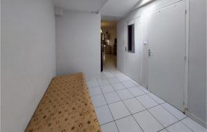 Fotografia z galérie ubytovania Stunning Apartment In Balaruc Les Bains v destinácii Balaruc-les-Bains
