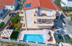 Bazén v ubytovaní Nice Apartment In Zadar With Kitchen alebo v jeho blízkosti