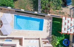 Bazén v ubytovaní Nice Apartment In Zadar With Kitchen alebo v jeho blízkosti