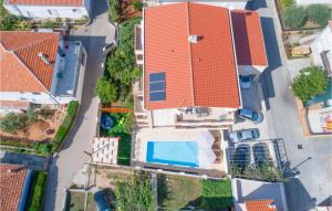 Bazén v ubytovaní Nice Apartment In Zadar With Kitchen alebo v jeho blízkosti