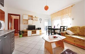 Fotografie z fotogalerie ubytování 1 Bedroom Awesome Apartment In Vodice v destinaci Vodice