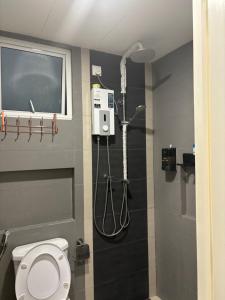 Koupelna v ubytování KF Homestay Premium Suite