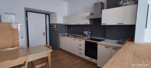 Kuchyňa alebo kuchynka v ubytovaní Casa Elena