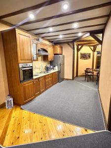 Køkken eller tekøkken på Дача на Чарваке Юсуфхона