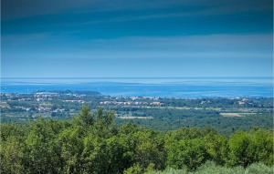 - une vue sur une ville depuis le sommet d'une colline dans l'établissement Villa Carpe Diem, à Poreč 39 autres photos