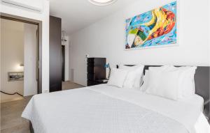 Posteľ alebo postele v izbe v ubytovaní Pet Friendly Home In Krk