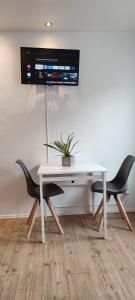 TV a/nebo společenská místnost v ubytování Zentrales, gemütliches WG-Zimmer