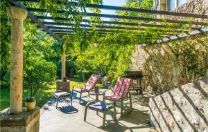 Vonkajšia záhrada v ubytovaní Gorgeous Home In Dubrovnik With Kitchen