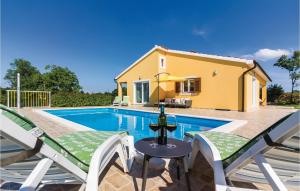 Πισίνα στο ή κοντά στο Holiday Home Butkovici 07