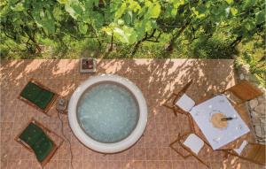 Vonkajšia záhrada v ubytovaní 0-Bedroom Holiday Home In Jastrebarsko + 25 fotografií