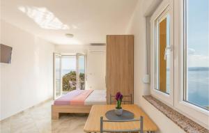 Posteľ alebo postele v izbe v ubytovaní Studio Apartment In Krvavica