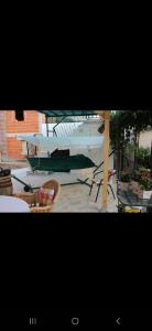 Bazén v ubytovaní Holiday Home Listeši 1 alebo v jeho blízkosti