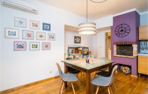 Kuchyňa alebo kuchynka v ubytovaní Gorgeous Home In Dubrovnik With Kitchen
