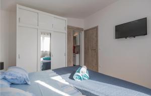 Posteľ alebo postele v izbe v ubytovaní Three-Bedroom Holiday Home In Grubine