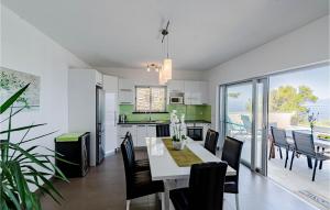 Ảnh trong thư viện ảnh của Lovely Home In Prigradica ở Prigradica