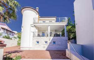 Balkón alebo terasa v ubytovaní Cozy Apartment In Crikvenica With Wifi