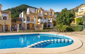 Bazén v ubytování 3 Bedroom Cozy Home In Cartagena nebo v jeho okolí