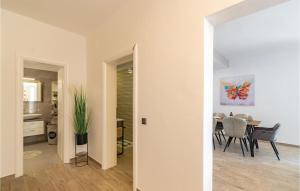 Fotografie z fotogalerie ubytování Nice Apartment In Orebic With Jacuzzi v destinaci Orebić