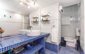 Kúpeľňa v ubytovaní 2 Bedroom Beautiful Home In Rijeka