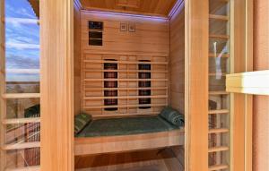 Fotografie z fotogalerie ubytování Nice Home In Sveti Ivan Zelina With Sauna v destinaci Sveti Ivan Zelina + 37 fotografií
