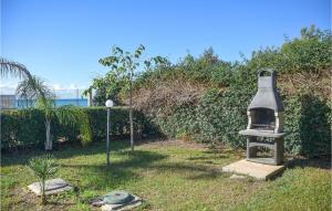 Κήπος έξω από το Lovely Home In Santa Croce Camerina