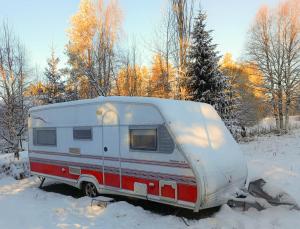 Santa's winter Caravan-Kabe Smaragd v zimě