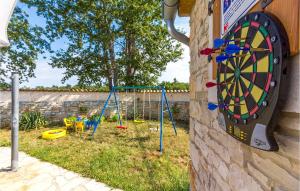Vonkajšia záhrada v ubytovaní Holiday Home Boduleri Cr