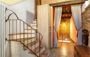 Kép Amazing Home In Mazzolla With Wifi szállásáról Mazzollában a galériában Még 23 kép