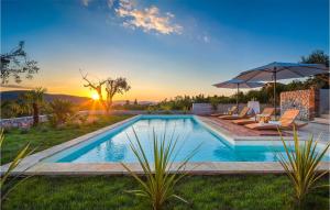 Bazén v ubytovaní Stunning Home In Sibenik With Wifi alebo v jeho blízkosti